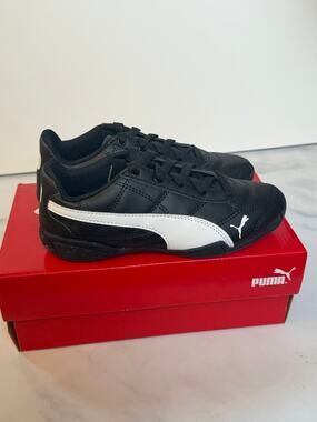 Boys' Puma Tune Cat 3 Sneakers, NEW in Box - Never used. Damaged Box Size 2C